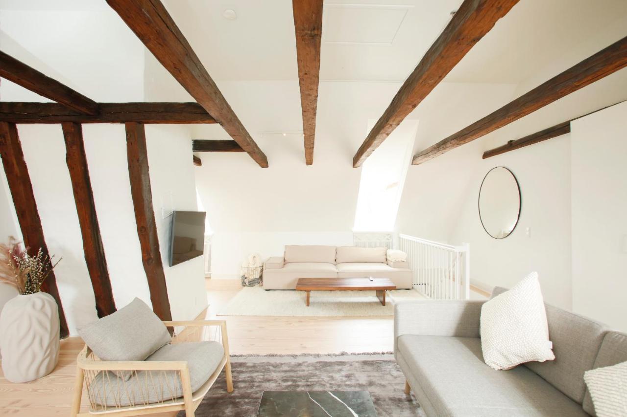 Modern 3br Duplex In Nyhavn W Private Balcony København